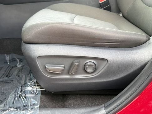 Certified 2025 Toyota RAV4 XLE FWD image 18