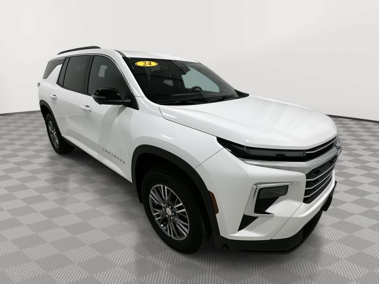 Used 2024 Chevrolet Traverse LT w/ LPO, Floor Liner Package AWD/4WD image 7