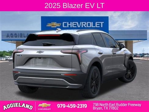 New 2025 Chevrolet Blazer EV LT image 4