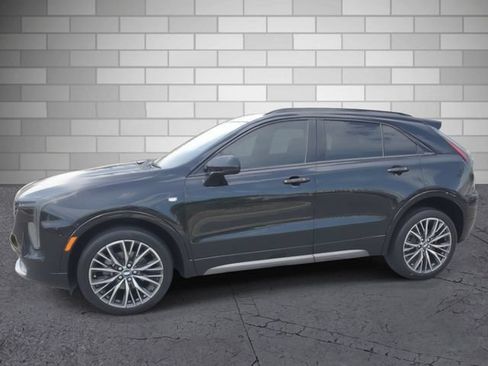 Certified 2024 Cadillac XT4 Sport FWD image 2