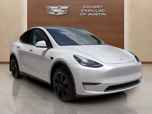 Used 2023 Tesla Model Y Long Range AWD/4WD image 6