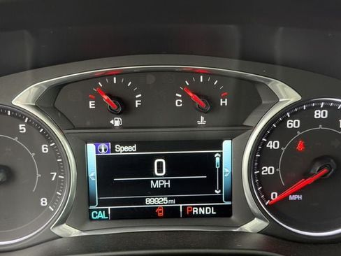 Used 2018 GMC Acadia SLT FWD image 27