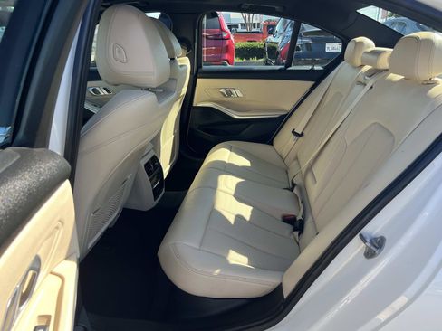 Used 2022 BMW 330e w/ Convenience Package image 22