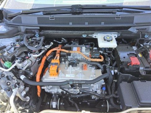 Used 2026 Chevrolet Equinox EV LT FWD image 12