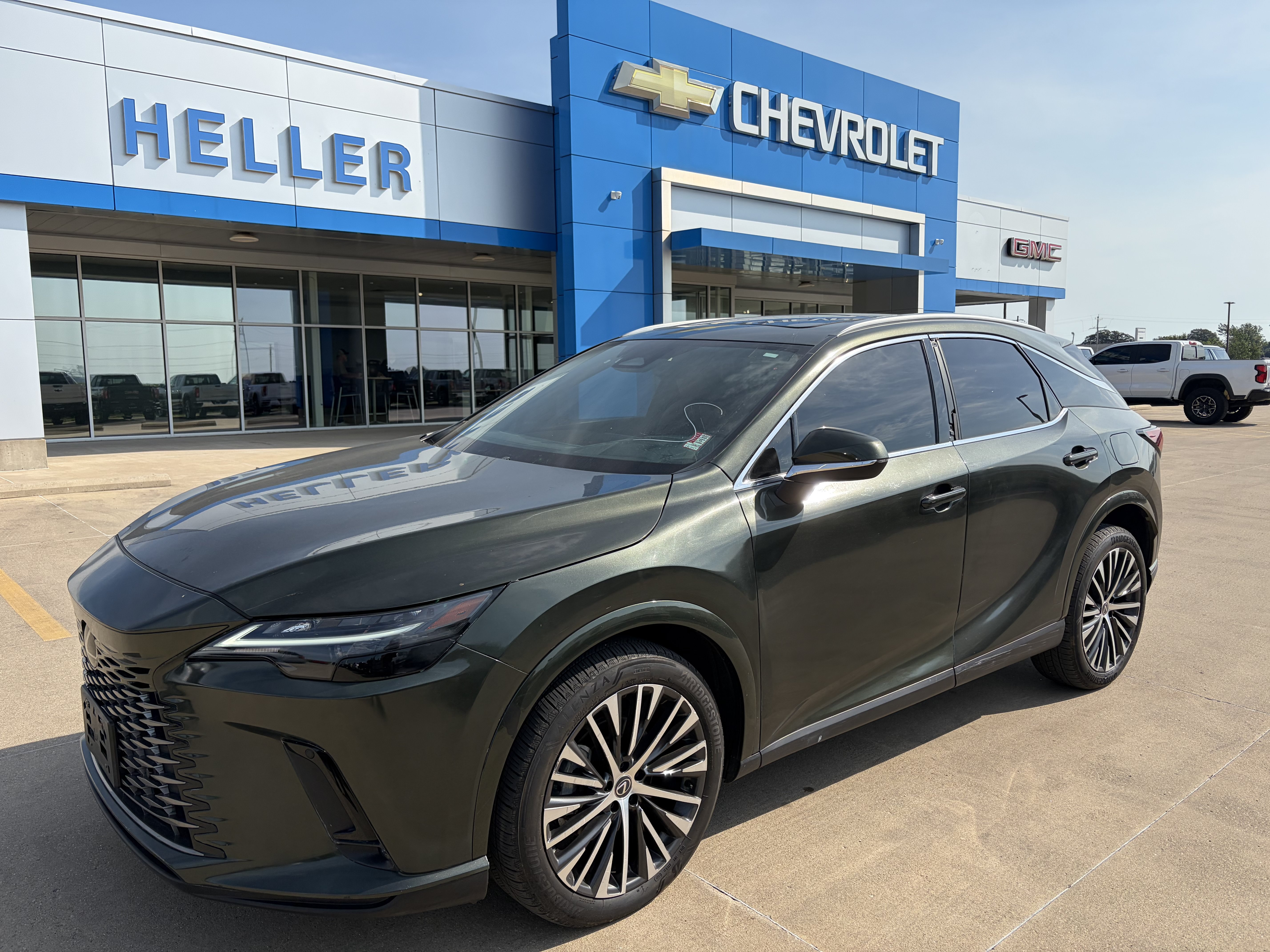 Used 2023 Lexus RX 350 Premium Plus w/ Cold Area Package AWD/4WD image 3