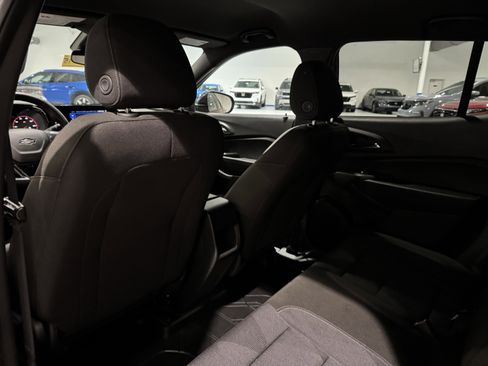 Used 2024 Chevrolet Trax RS w/ Driver Confidence Package image 31