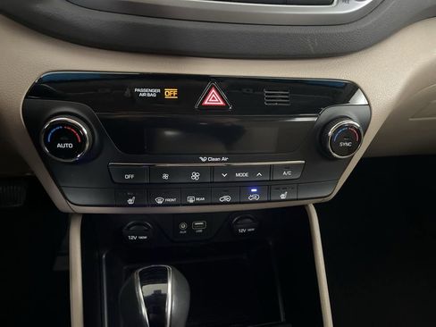 Used 2018 Hyundai Tucson Value FWD image 70