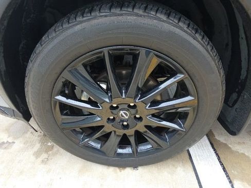 Used 2024 Nissan Murano SV w/ SV Midnight Edition Package image 11