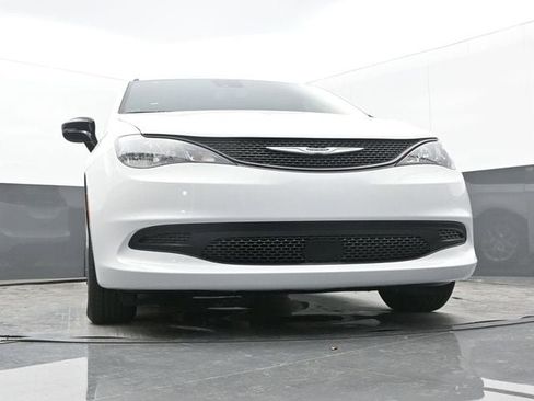 New 2025 Chrysler Voyager LX image 61