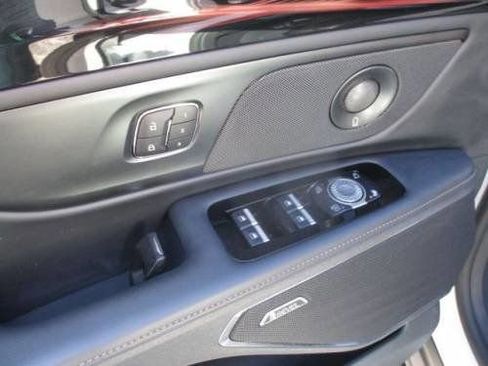 Used 2024 Lincoln Nautilus Premier w/ Equipment Group 102A image 15