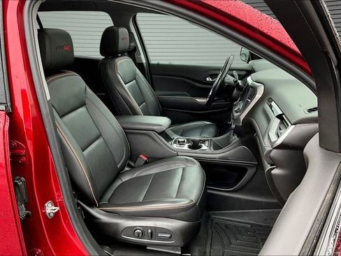 Used 2022 GMC Acadia AT4 w/ Technology Package image 29