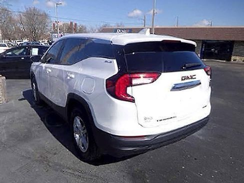Used 2022 GMC Terrain SLE w/ Fleet Convenience Package AWD/4WD image 3