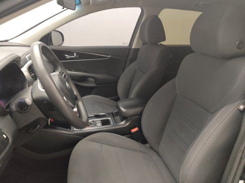 Used 2019 Kia Sorento L FWD image 17