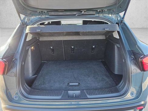 Used 2025 Chevrolet Trax LT FWD image 6