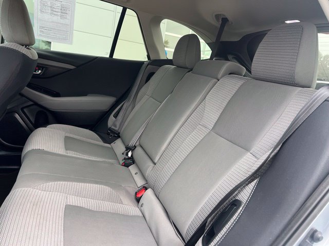 Used 2024 Subaru Outback Premium AWD/4WD image 19