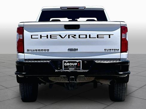 Used 2021 Chevrolet Silverado 2500 Custom w/ Custom Value Package AWD/4WD image 5