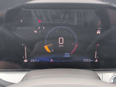 Used 2025 Chevrolet Trax LT w/ Driver Confidence Package FWD image 22