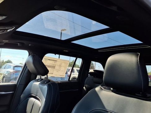 New 2025 Jeep Grand Cherokee Limited w/ Luxury Tech Group II image 14