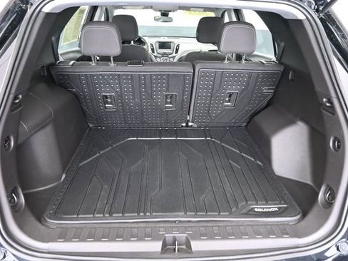Used 2023 Chevrolet Equinox LS w/ LPO, Floor Liner Package FWD image 31