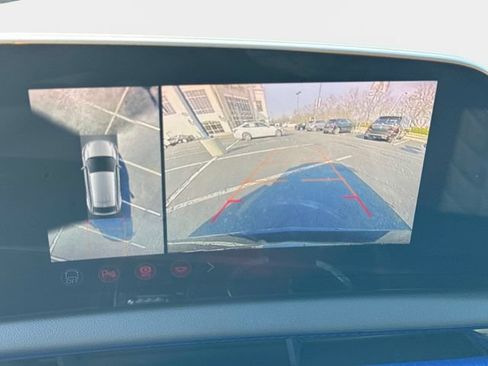 New 2026 Cadillac Optiq V w/ LPO, Floor Liner Package AWD/4WD image 20