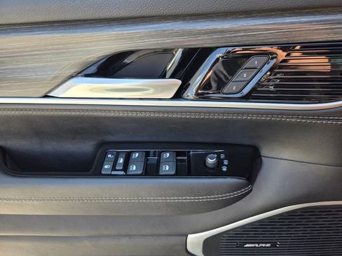 Certified 2023 Jeep Wagoneer L Series II RWD image 22