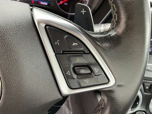 Used 2019 Chevrolet Camaro LT RWD image 13