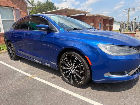 Used 2015 Chrysler 200 Limited FWD image 7