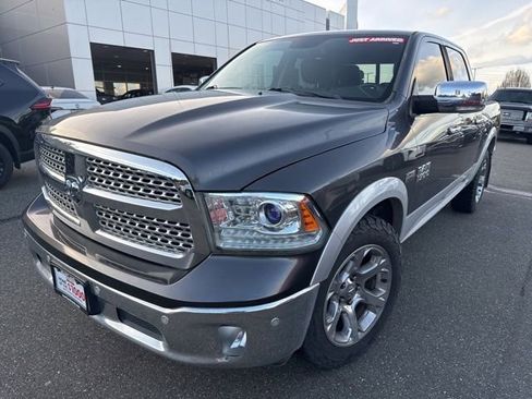 Used 2014 RAM 1500 Laramie w/ Convenience Group image 3