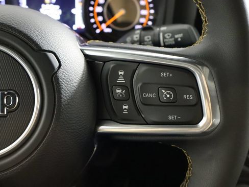 Used 2024 Jeep Wrangler Unlimited Sahara AWD/4WD image 10