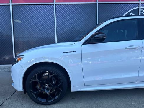 Used 2023 Alfa Romeo Stelvio Estrema AWD/4WD image 16
