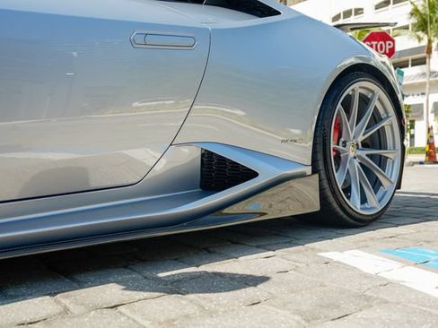 Used 2015 Lamborghini Huracan LP 610-4 AWD/4WD image 45