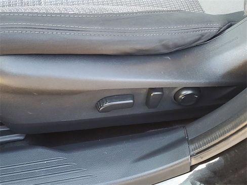 Used 2021 Subaru Outback Premium image 22