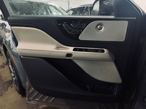 New 2026 Lincoln Aviator Reserve image 12