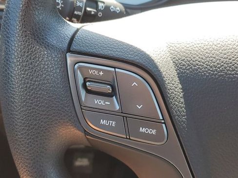 Used 2017 Hyundai Santa Fe Sport FWD image 21