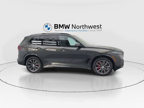 New 2026 BMW X5 xDrive40i w/ M Sport Package AWD/4WD image 5
