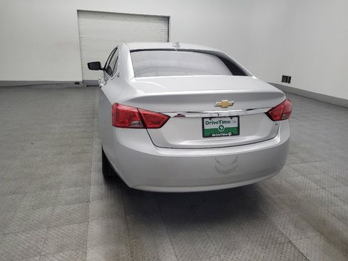 Used 2019 Chevrolet Impala LT FWD image 6
