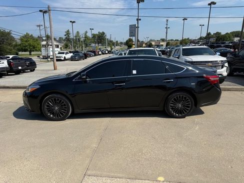 Used 2018 Toyota Avalon Touring w/ All Weather Liner Package FWD image 9