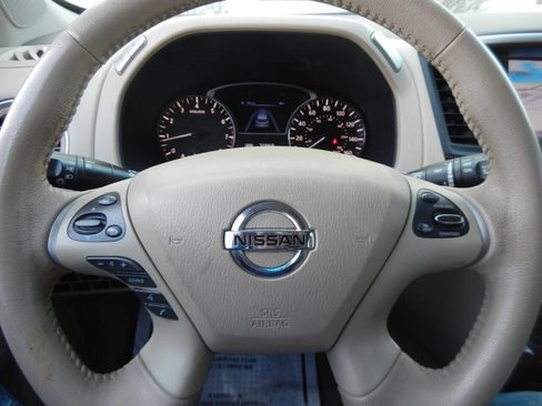 Used 2014 Nissan Pathfinder SL w/ SL Tech Package FWD image 45