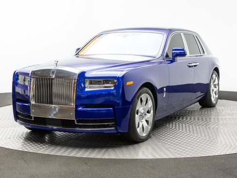 Used 2023 Rolls-Royce Phantom Sedan w/ The Phantom Package RWD image 1