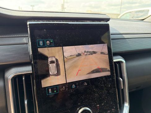 Used 2025 GMC Acadia Elevation image 21