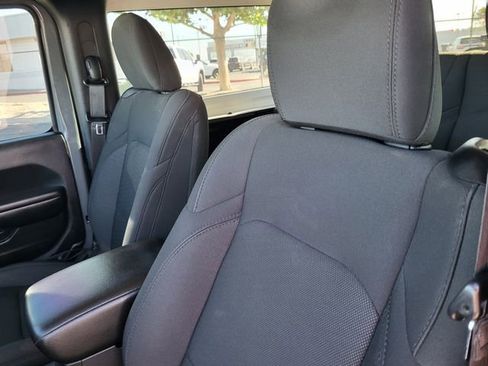 Used 2019 Jeep Wrangler Sport AWD/4WD image 19