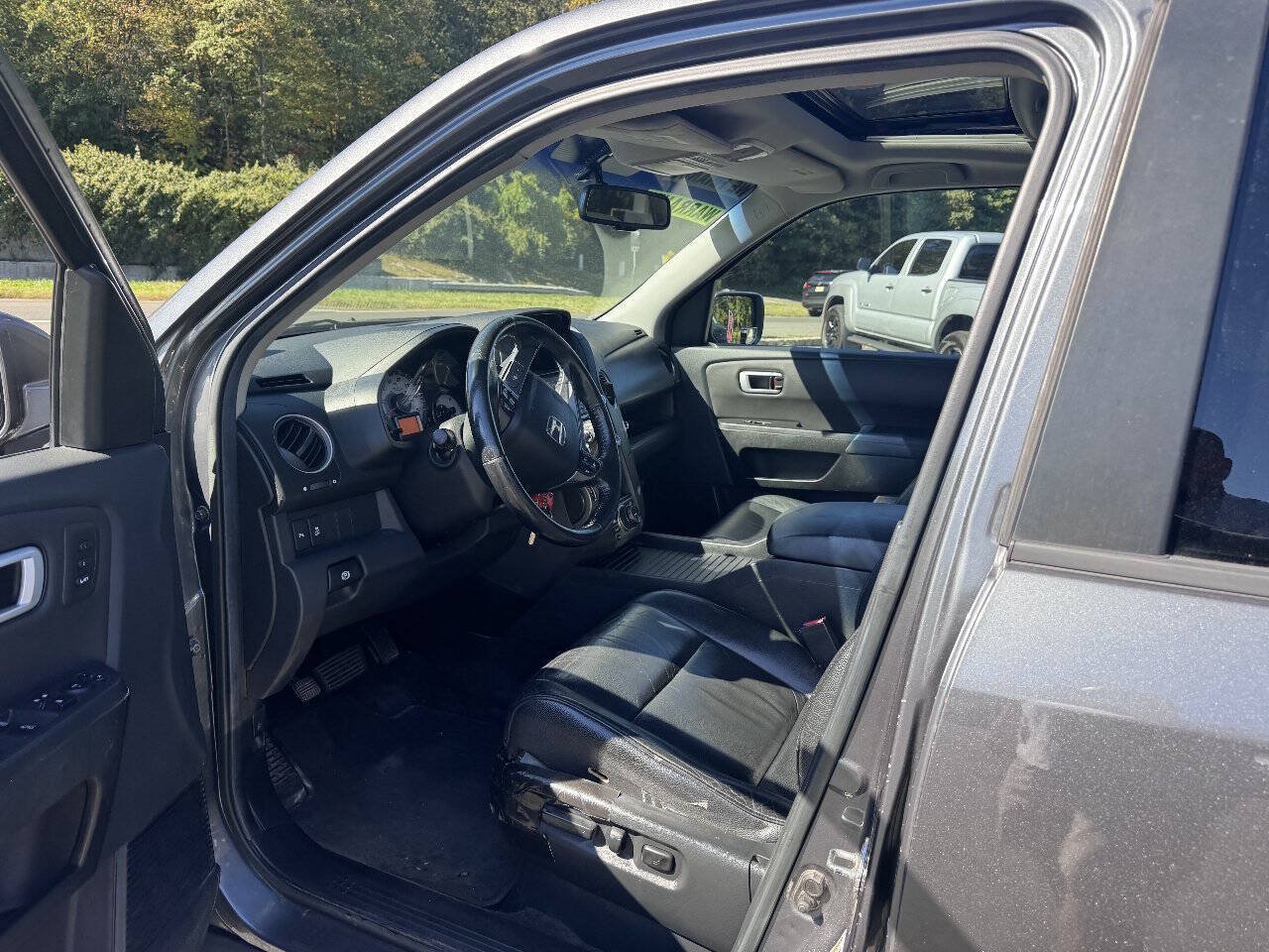Used 2012 Honda Pilot Touring image 9
