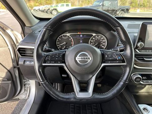Used 2020 Nissan Altima 2.0 Platinum image 25