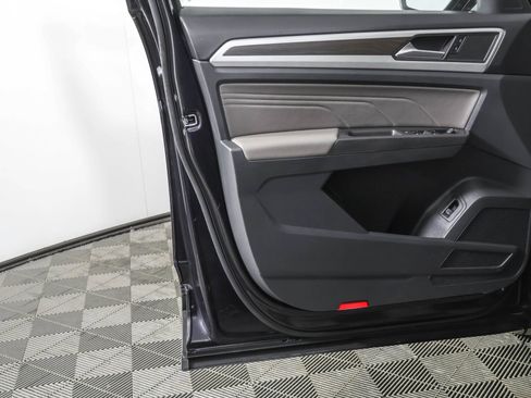 Used 2022 Volkswagen Atlas SE image 33