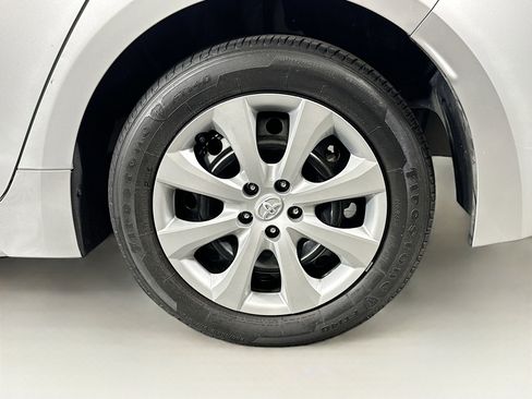 Used 2024 Toyota Corolla LE image 11