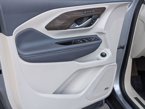 Used 2024 GMC Terrain Denali w/ Denali Premium Package image 13