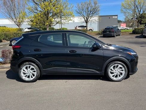 New 2027 Chevrolet Bolt LT w/ Comfort Package image 8