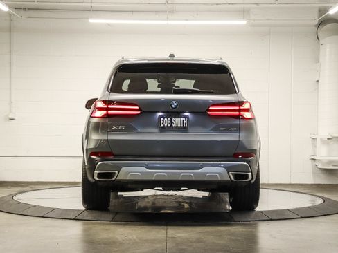 Used 2026 BMW X5 sDrive40i w/ Climate Comfort Package RWD image 5