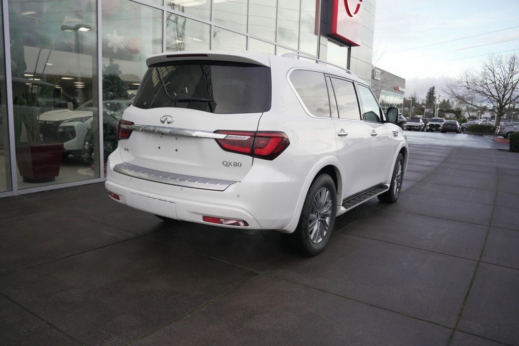 Used 2024 INFINITI QX80 Luxe AWD/4WD image 4