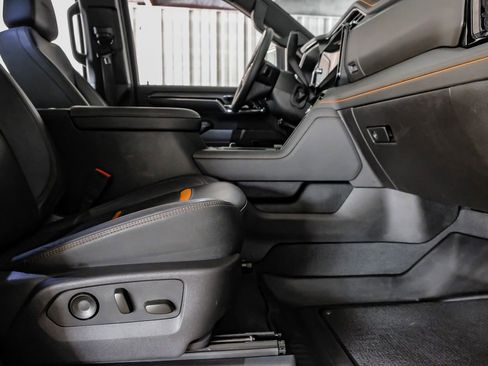 Used 2024 GMC Sierra 2500 AT4 w/ AT4 Premium Plus Package image 31